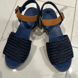 ChocolateBlu Gema  sandal in size 8